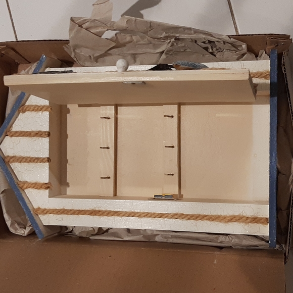 Decorative key box - Picture 2 of 2